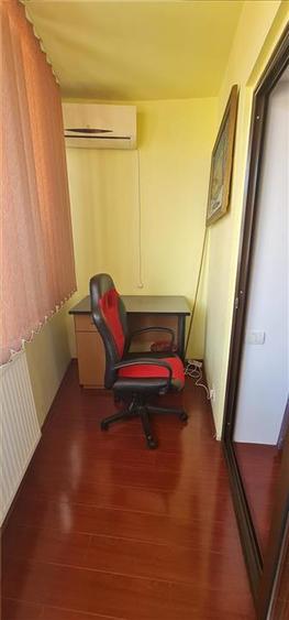 Ap. 2 camere, et.3, la bloc, 82mp, central -Piata Catedralei - 14