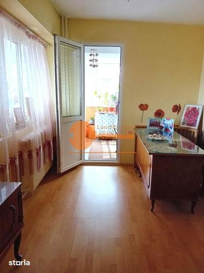 4 camere 100 mp la 250m de metrou si Pia?a Gorjului - 3