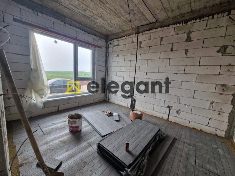 Casa, parter cu pod, 80 mp utili, teren 477 mp, zona Metro - 4