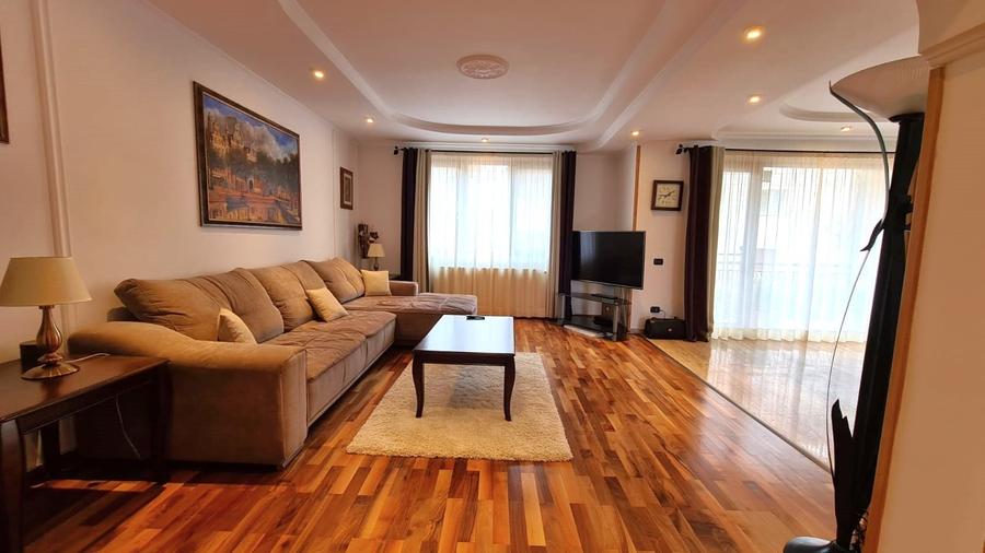 Vila zona Ultracentrala - 10