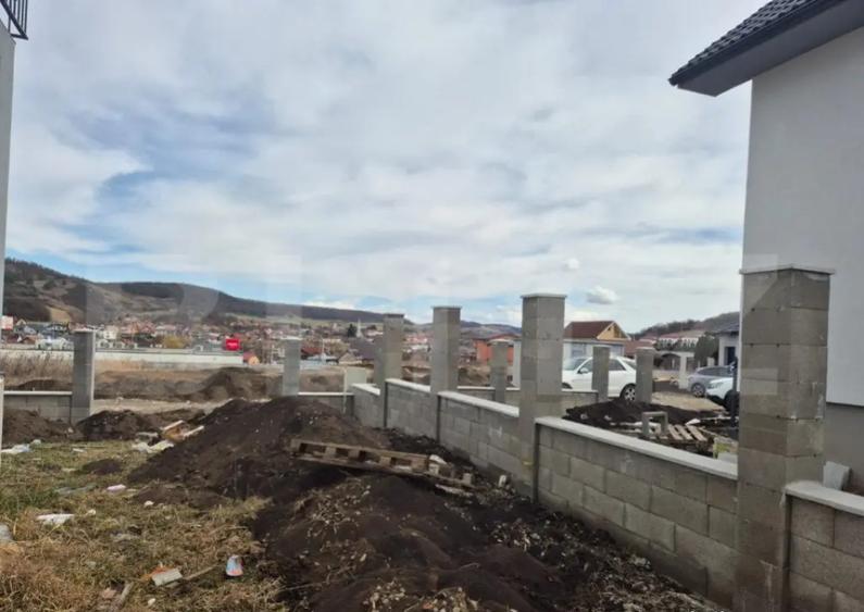 Vila noua de vanzare in Corunca zona Penny - 1