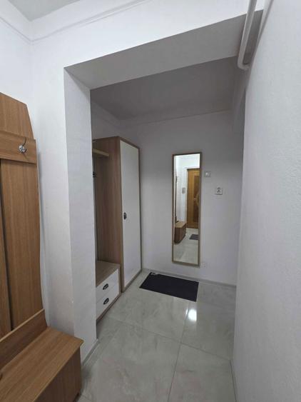 Ofer spre inchiriere apartament in Calarasi, renovat 2026, zona 5 Calarasi, deasupra bijuteriei zona linistita, civilizata, - 1