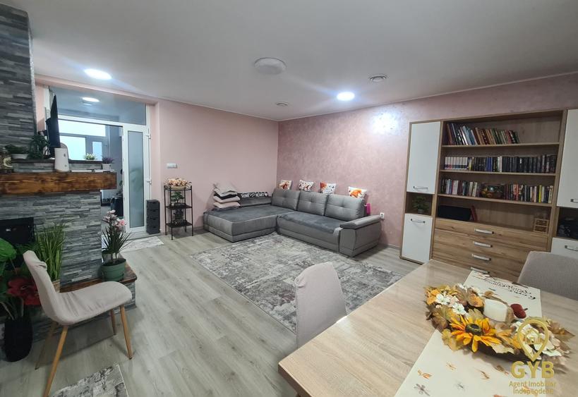 Casă cu 5 camere, S+P+Mansarda-zona centrală Oradea(Strada Primariei) - 1