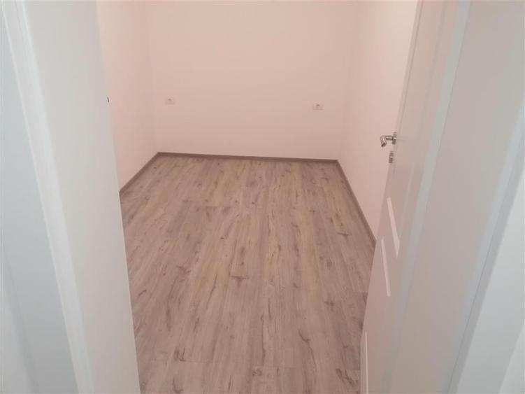Duplex cu 4 camere cu Teren 400 Mp în Exterior Sud