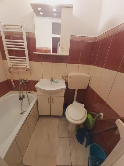 Garsonieră decomandată în Rogerius
