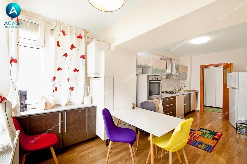 Apartament cu 3 camere decomandat în Faleză