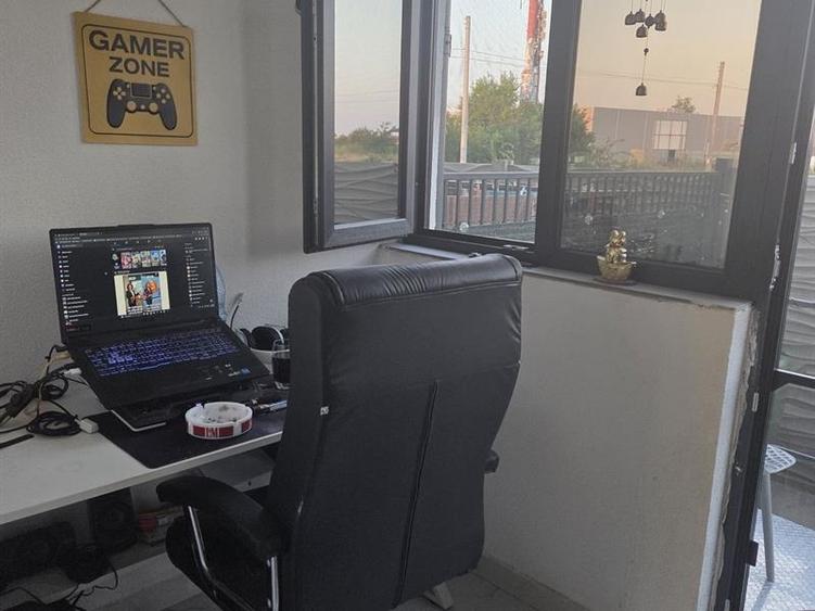 Apartament cu 3 camere decomandat în Preajba