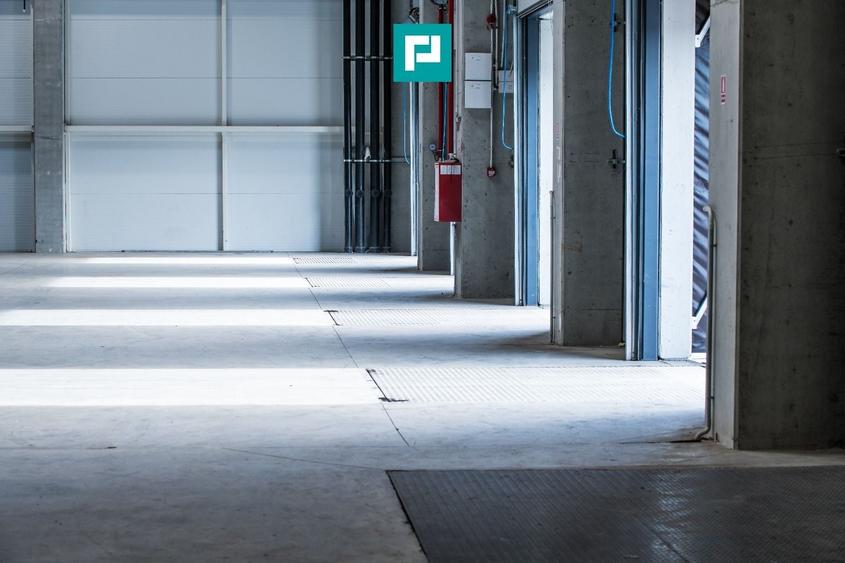 Spațiu industrial, de 1,100 mp, în Exterior Nord