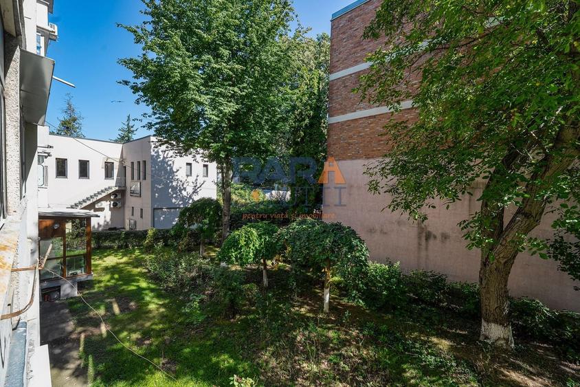 Apartament cu 3 camere decomandat, mobilat în Ultracentral