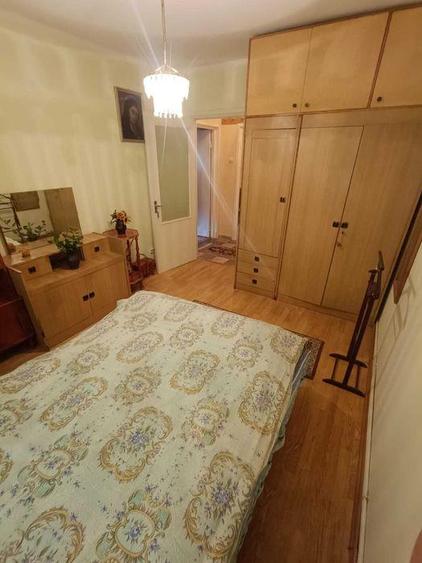 Apartament cu 2 camere semidecomandat în Podu Roș