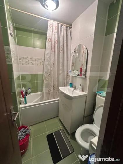 Apartament cu 2 camere semidecomandat în Micro 9