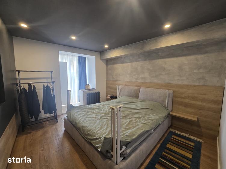 De vanzare Apartament 3 camere, zona Ultracentrala. - 8