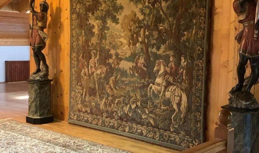 Casă cu 9 camere cu Garaj în Universitate