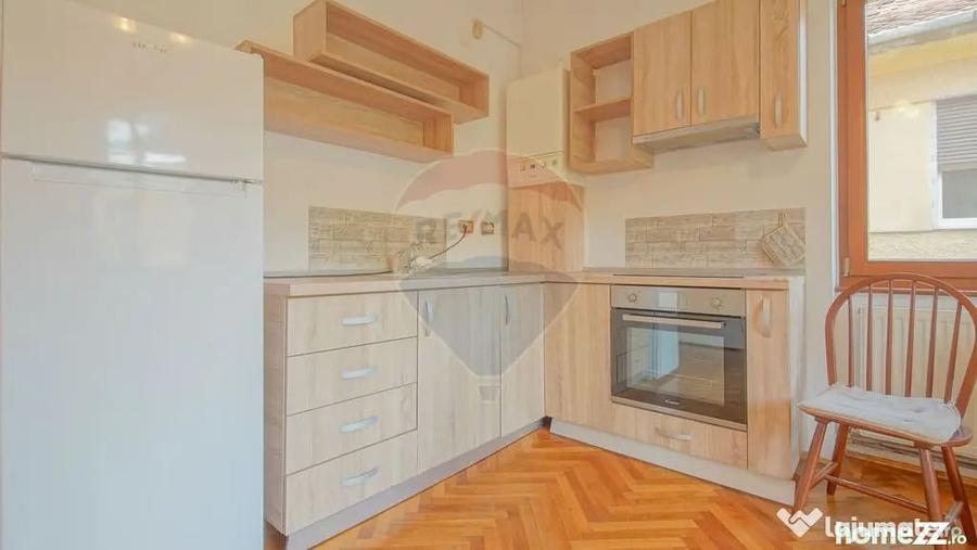 Apartament cu 2 camere semidecomandat în Centrul Istoric
