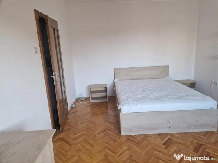 Apartament cu 2 camere decomandat în Ultracentral