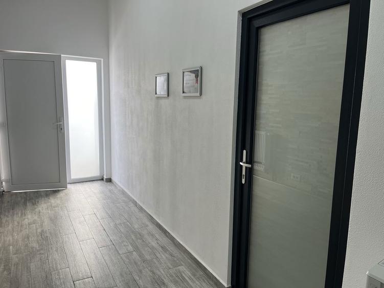 Inchiriez Birou 70 m2 in Roman / Cabinet /Sediu firma - 5