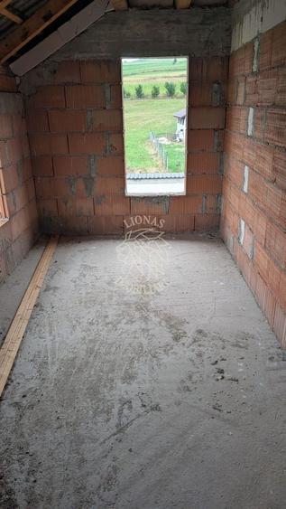 Casa 4 camere 200 mp con-teren 2000 mp-terase-garaj-14 km de Bistrita - 2