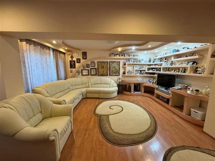 Apartament cu mansarda zona Piata Moldovei ,mobilat si utilat ! - 4