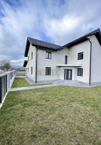 Casă individuală 215 mp utili, grădină 700 mp, Zona Gilau - 1