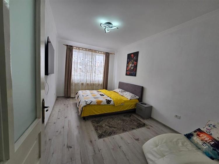 Casa cu doua apartamente in zona centrala Fagaras - 2