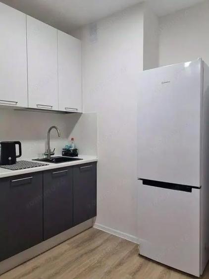 Oferim garsoniera de inchiriat in zona 1 Decembrie - 2