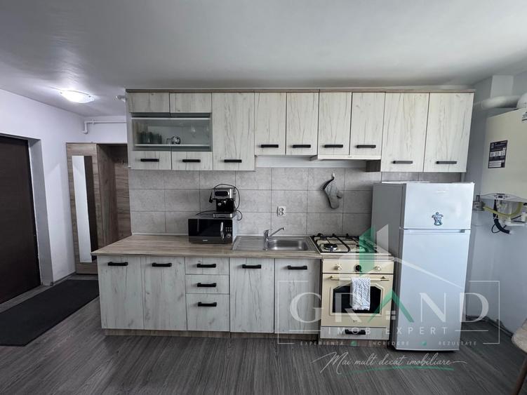 Apartament cu 3 camere semidecomandat, mobilat în Mănăștur