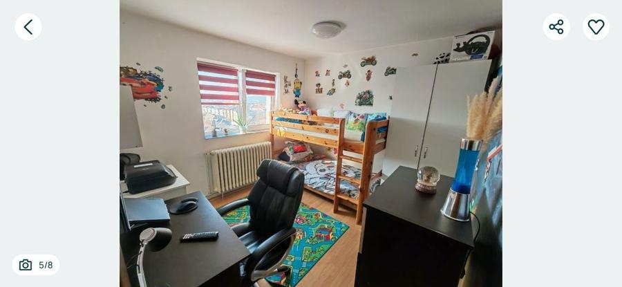 Apartament cu 3 camere semidecomandat în Sud