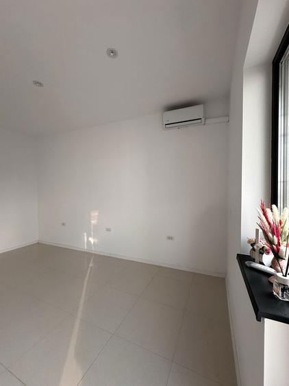 Spatiu de inchiriat 35 mp - centru - 7