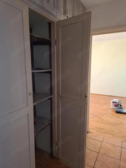 Apartament 2 camere de vanzare , 14 MAI , Nufarului , et. 4 semidecomandat , 41.500 euro neg . - 8