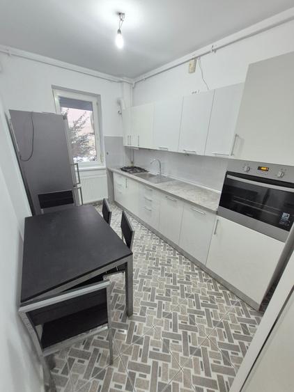 2Cam--Parter-Bloc Nou-Renovat-7Min Spitalul Judetean-Centrala- 1loc Parcare-53MP - 9