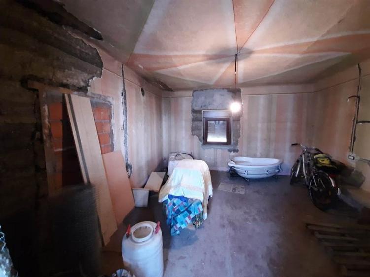 Sanmihaiu Roman 2 case vechi 110000 euro - 10