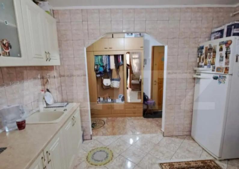 Apartament 2 camere, 52 mp, decomandat, zona Zamca - 2