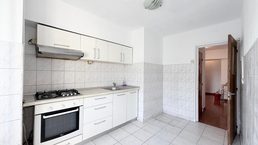 Bulevardul Unirii / Vedere Bulevard / Etaj 2/8 Decomandat - 9