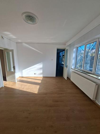 Birouri de inchiriat  Central - 5