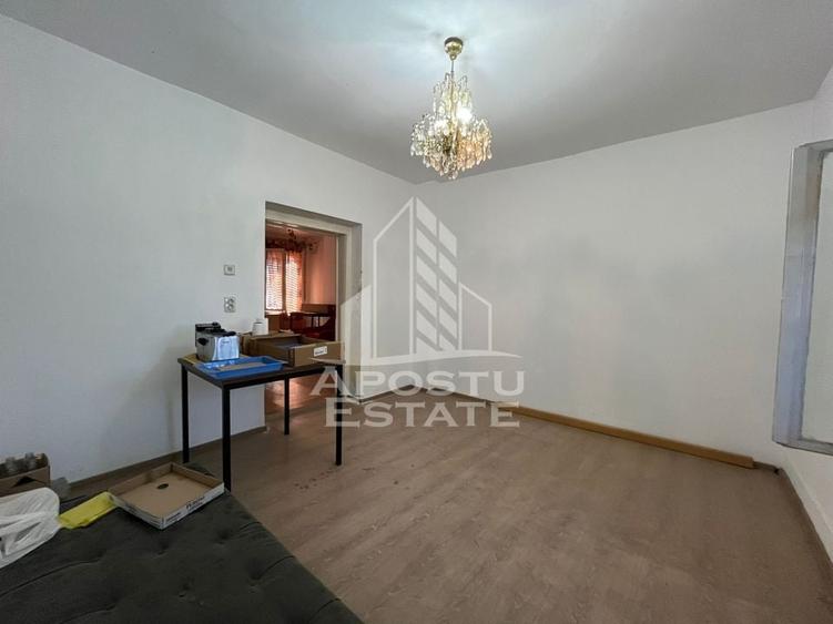 Casa individuala  7 camere, 3 bai, garaj, teren 1129 mp, zona Iosefin - 8