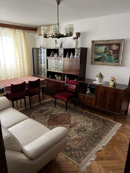 Vand Apartament 4 csmere, zona Cina - 6
