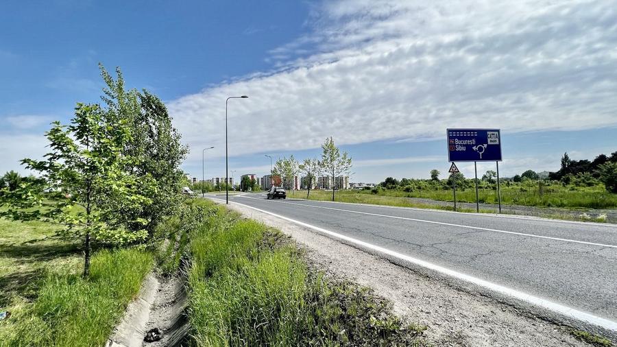 Teren intravilan - Zona Comerciala de interes - 13