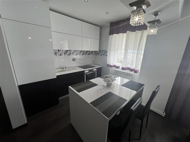 Apartament 2 camere, etaj 8, lift nou, zona Piata Unirii- scoala 9 - 2