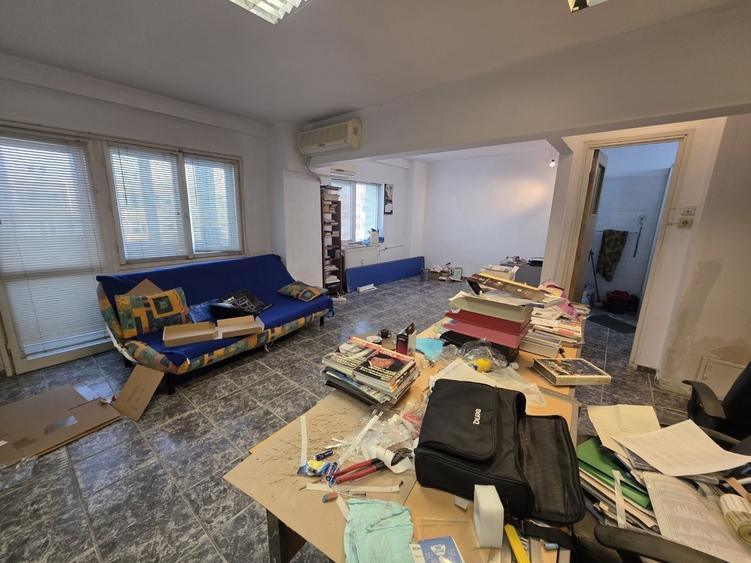 Calea Mosilor, 5 minute metrou Obor, stradal, vedere spate, bloc 1982 - 8