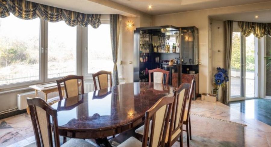 Vanzare vila cu piscina | Damaroaia - Straulesti | teren 2000 mp | deschidere la - 13