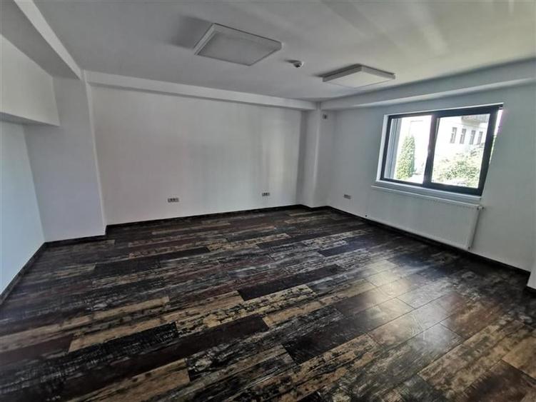 Spatiu de birouri proaspat renovat, zona AFI, disponibil imediat - 7