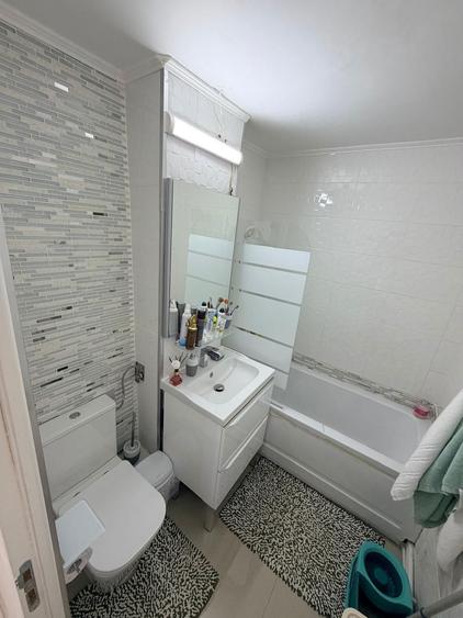 PROPRIETAR ! Vand Apartament 3 camere - 2