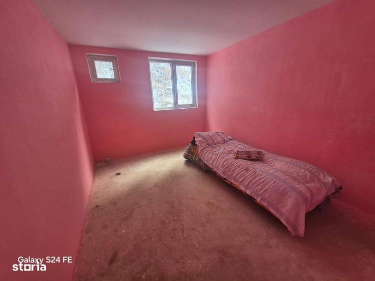 Vila D+1+M spatioasa, ideala pentru locuinta familiala sau investitie - 6