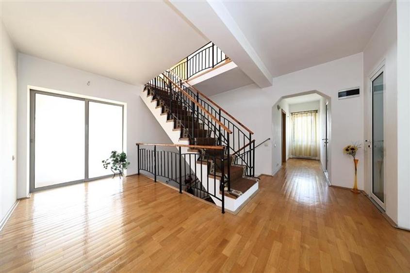 Vanzare Casa zona Tractorul, teren aferent 700 mp - 21