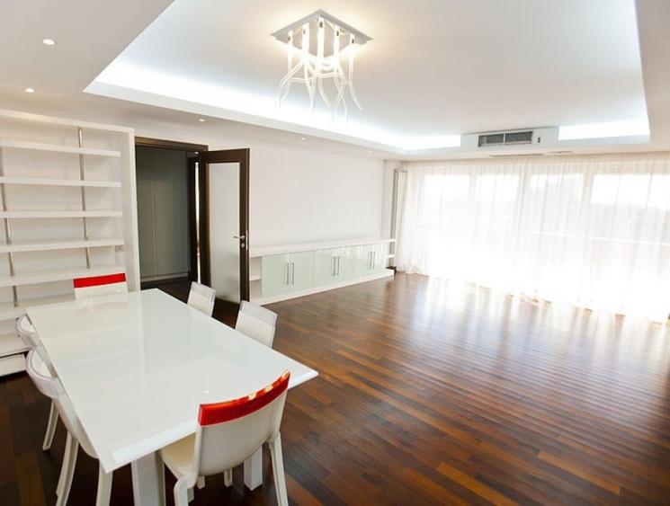 Apartament 5 camere Dacia - 1