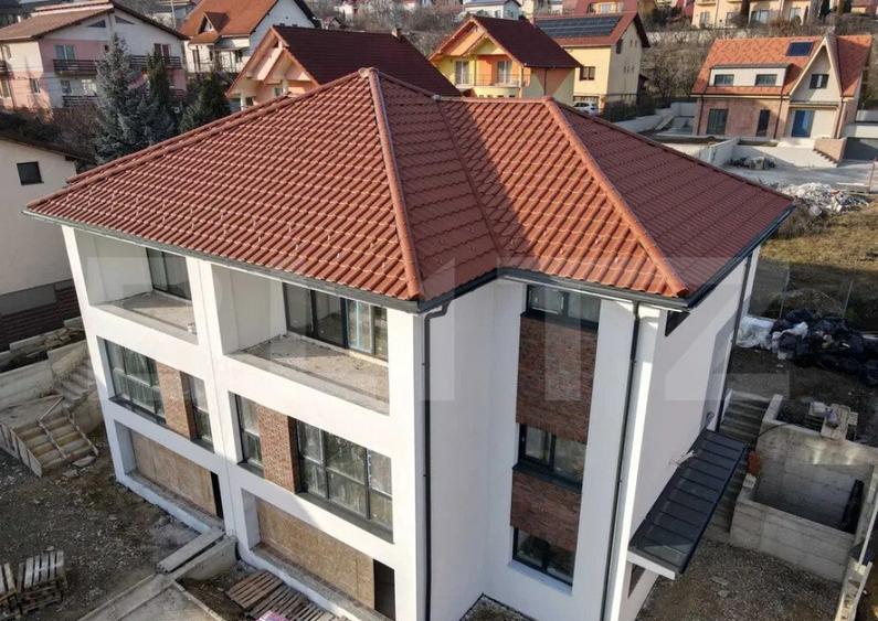 Duplex energetic eficient, 5 camere, 237 mp+teren 307 mp, zo - 4