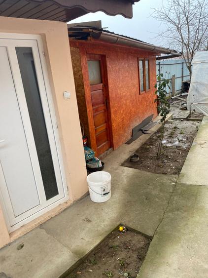 Vind casa cu teren - 1