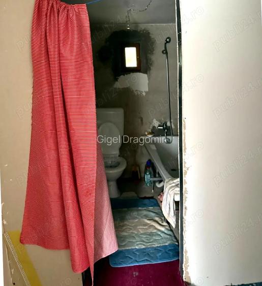 Se vinde casa la ?ara locuibila