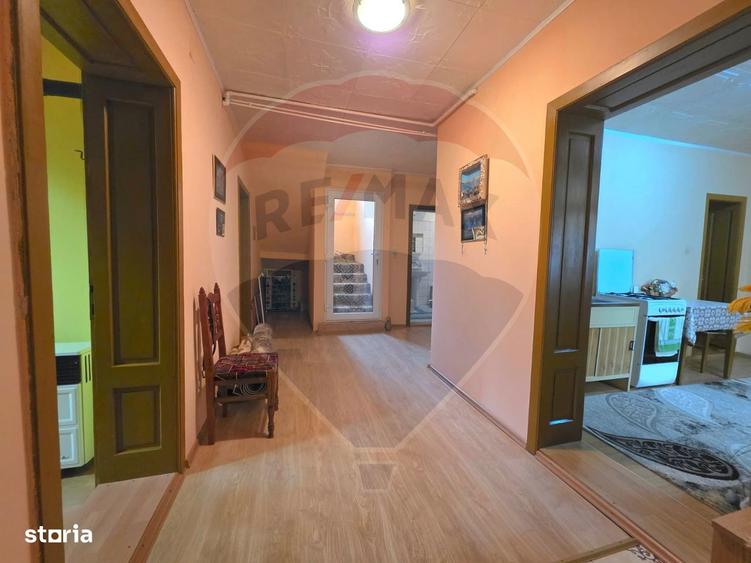 Casa pe strada Prefect Vasile Molovan- Tarnaveni - 9