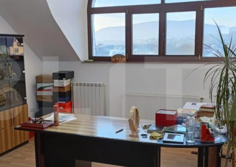 Spatiu de birou, finisat la cheie, 1 incapere, 31 mp, zona U - 10